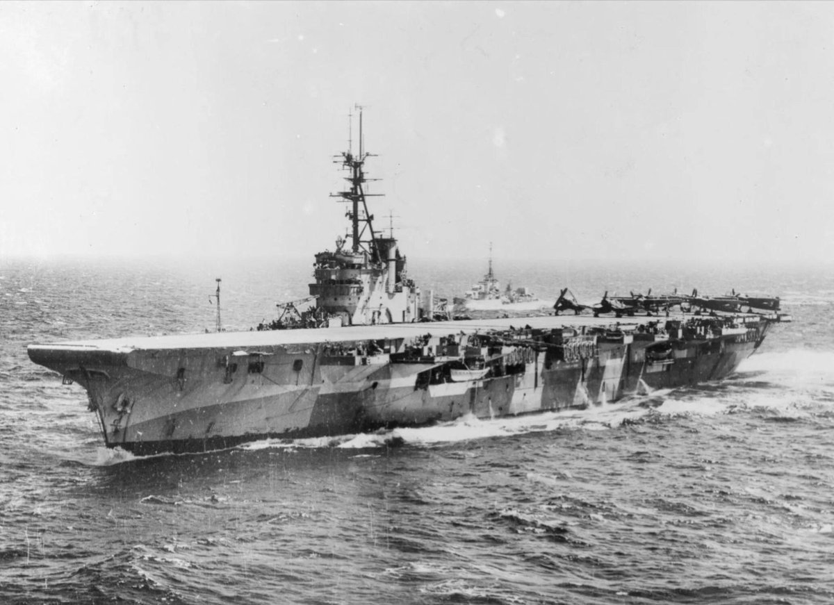 HMS Glory авианосец