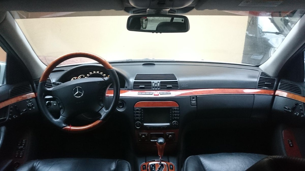 Мерседес 220 салон