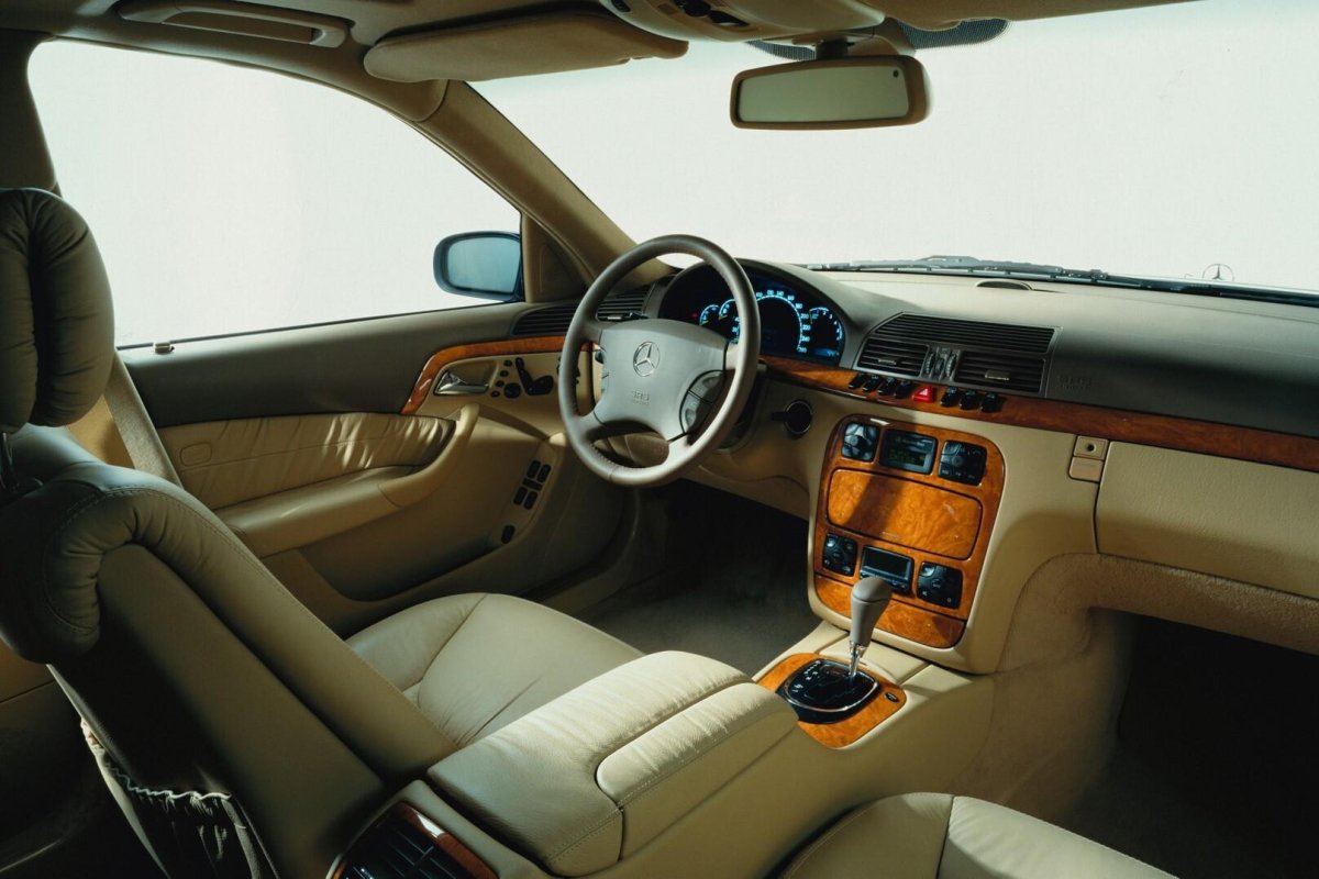 Мерседес Бенц s320 w220