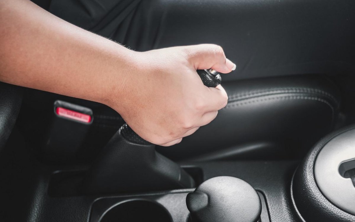 Ручной тормоз автомобиля