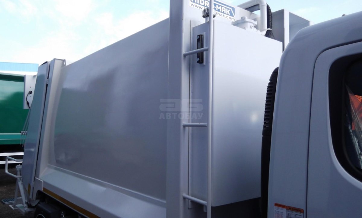 Митсубиси Фусо мусоровоз