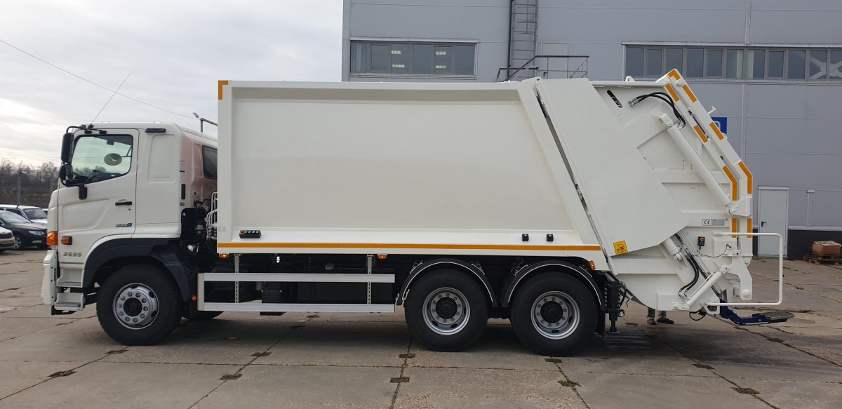 Мусоровоз Хино