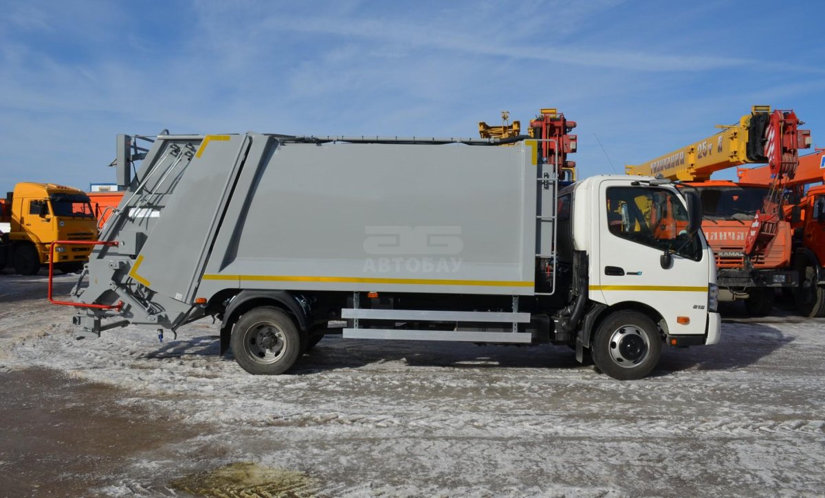 784640 Мусоровоз