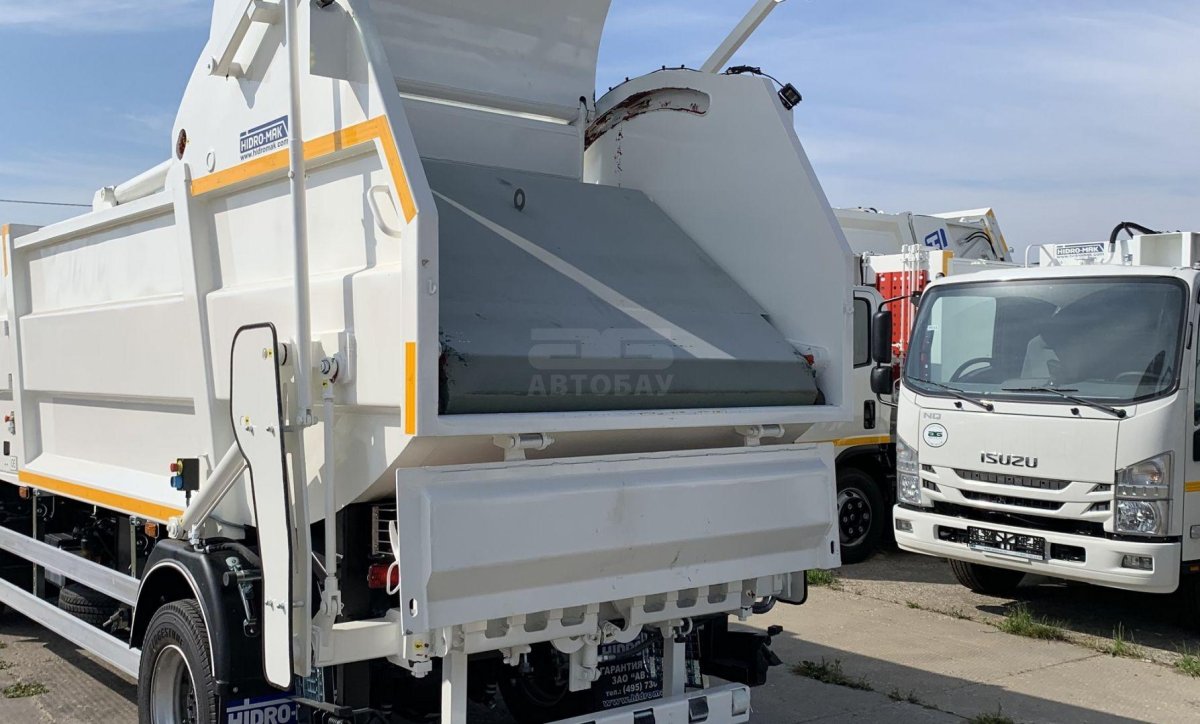 Мусоровоз Хино