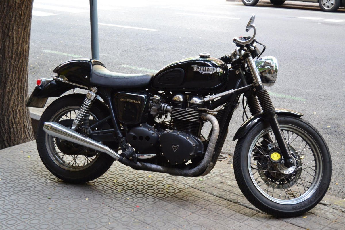 Три метра над уровнем неба мотоцикл