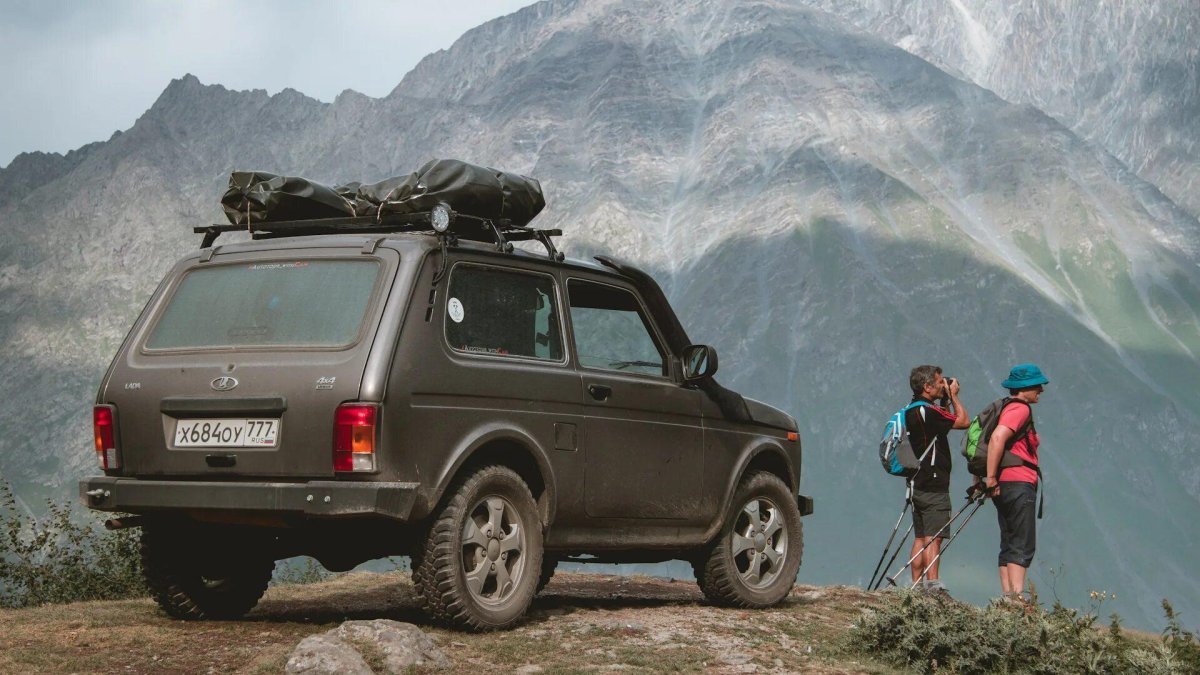 "Нива" – Lada Niva Travel.