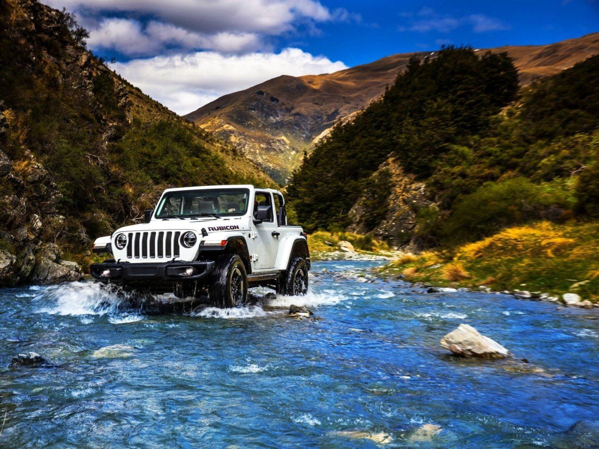 Jeep Wrangler внедорожник горы