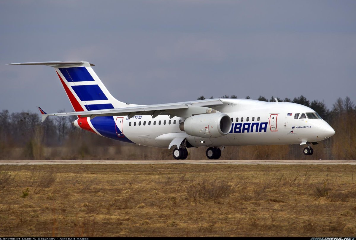 Самолет АН 158
