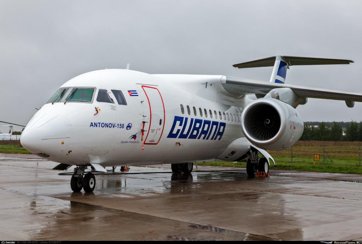 Самолет АН 158