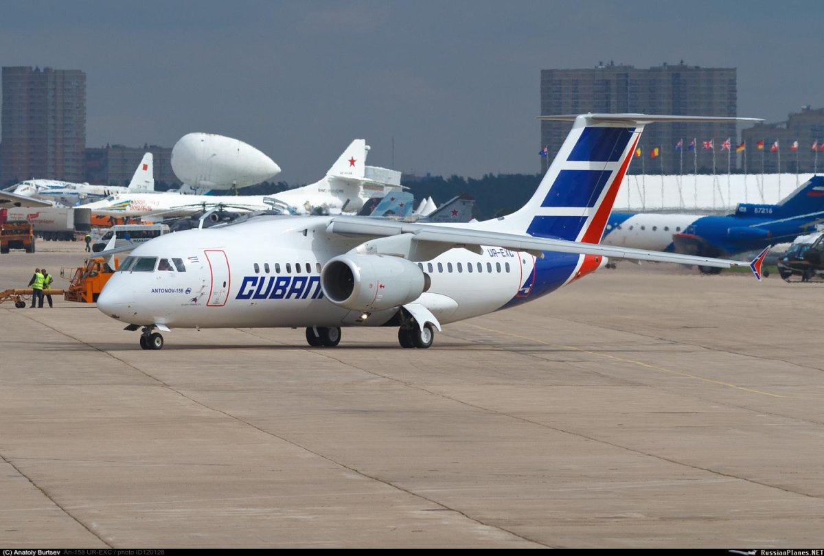 АН-158 реактивный самолёт