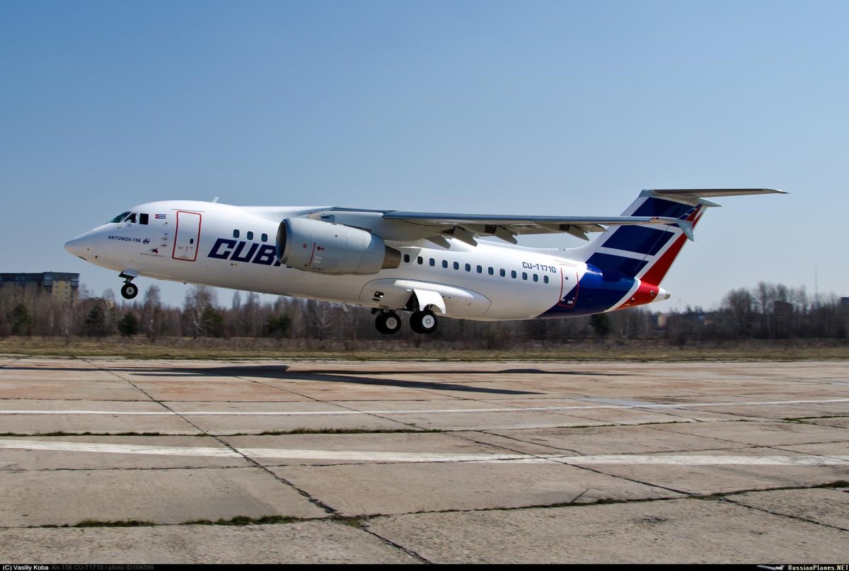АН-158 пассажирский самолёт
