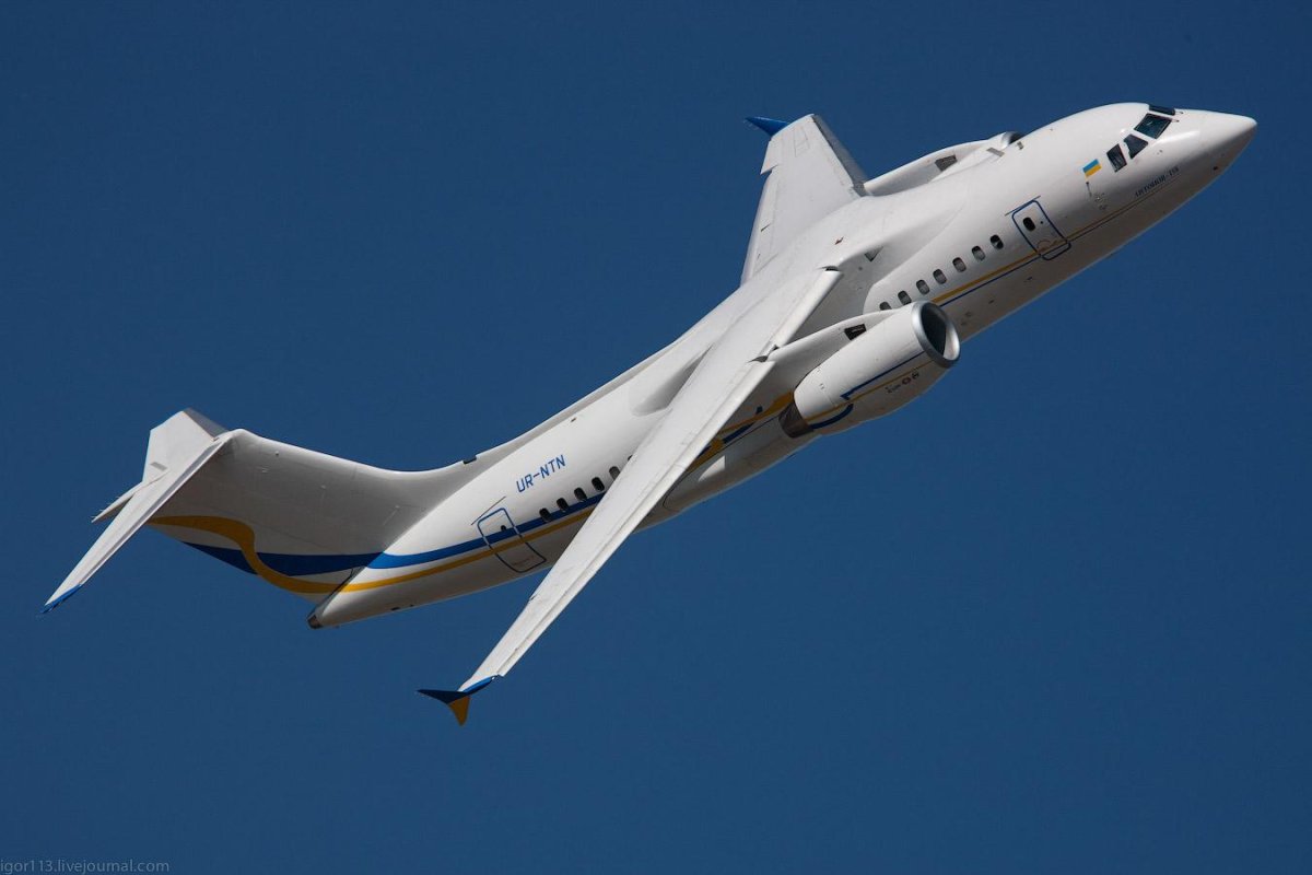 Самолет из Украины