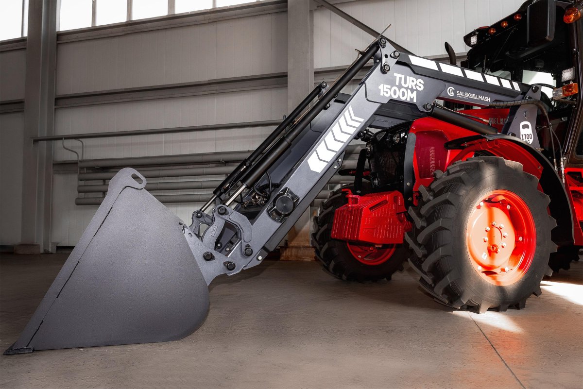 МТЗ 1221 погрузчик