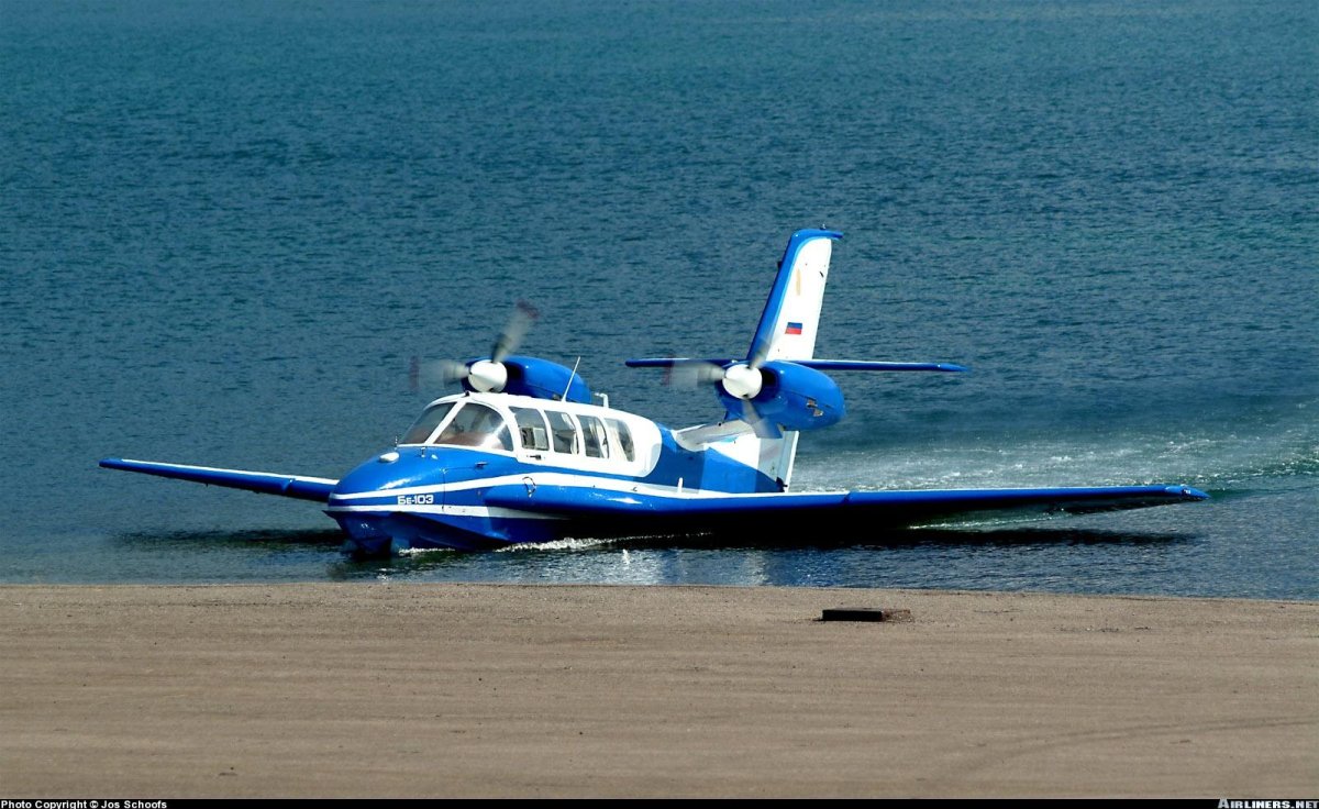 Самолет Бериев бе-103