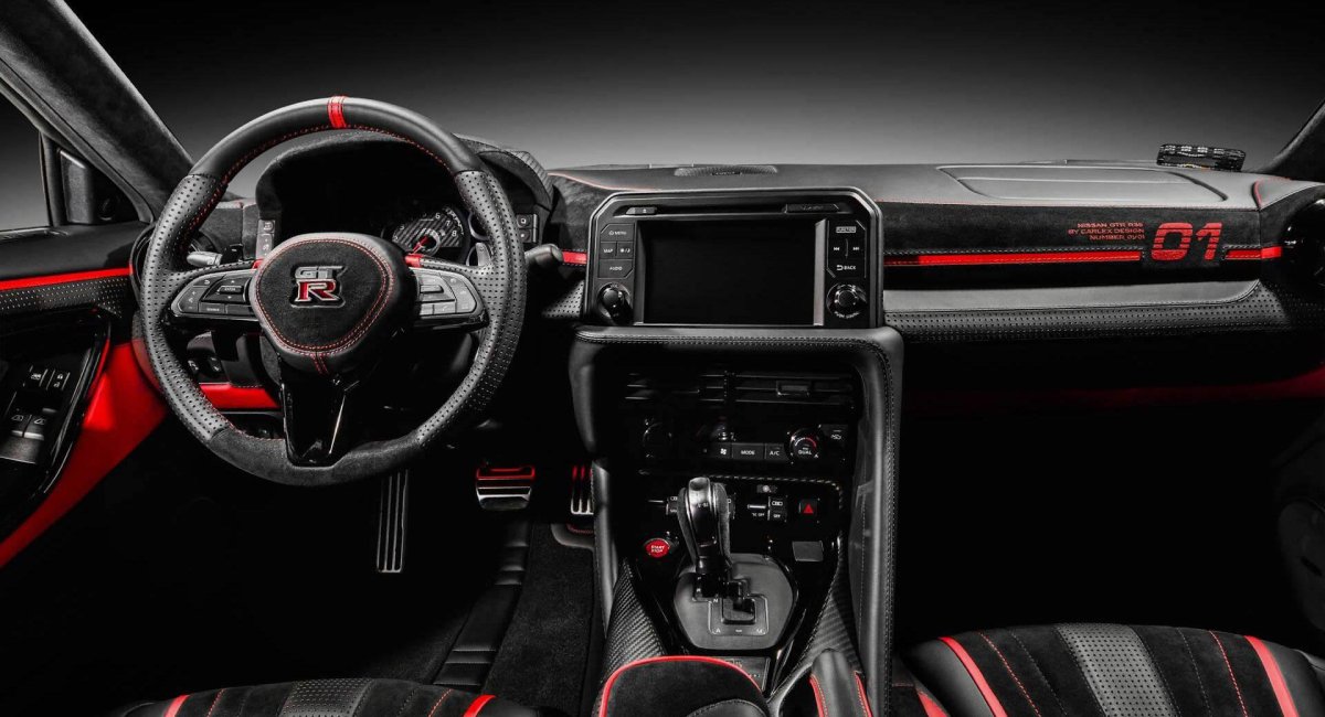 Nissan Skyline GTR 2017 салон