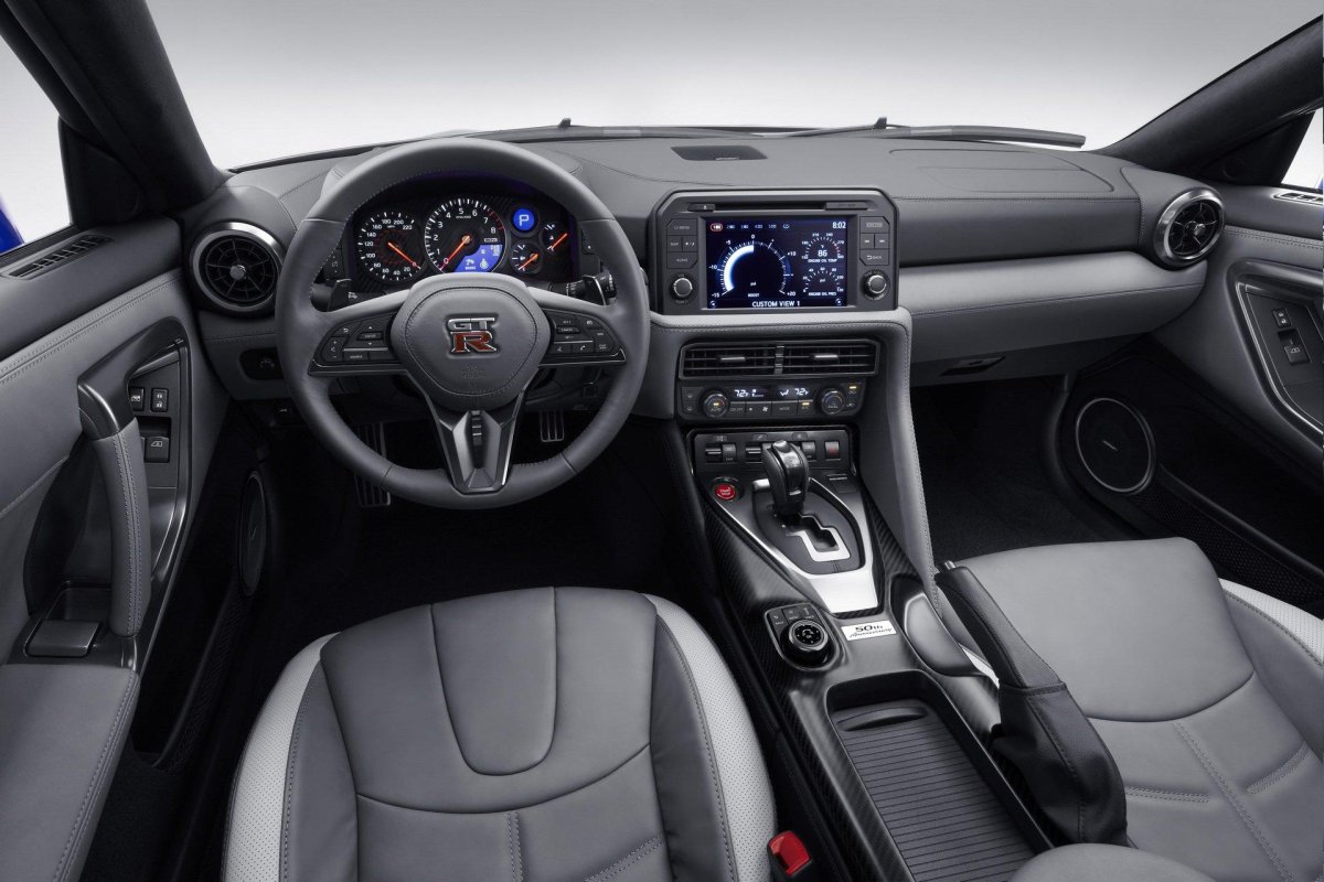 Nissan GTR r50 салон