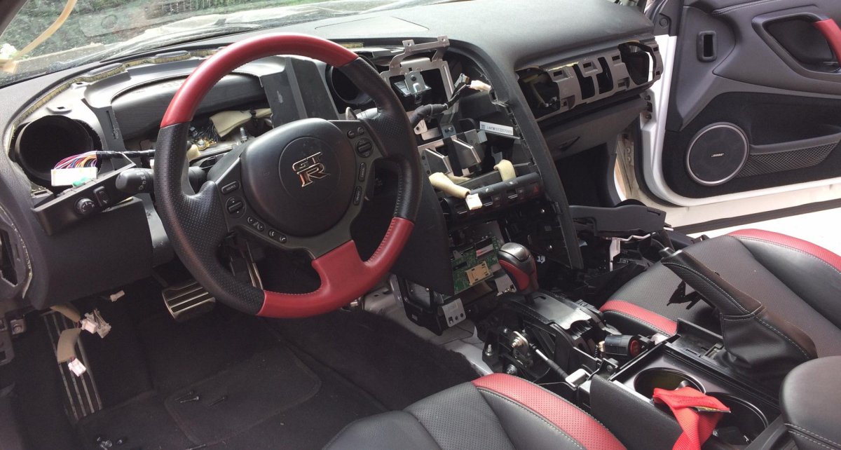 Mitsubishi 380 gt салон