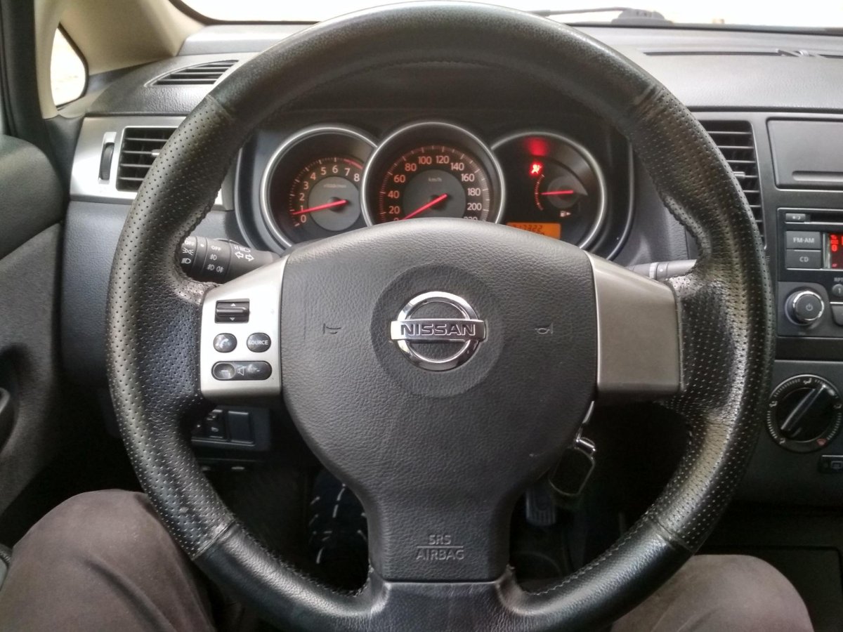 Руль Ниссан Тиида 2008