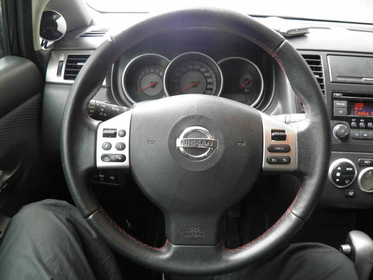 Руль Ниссан Тиида 2008
