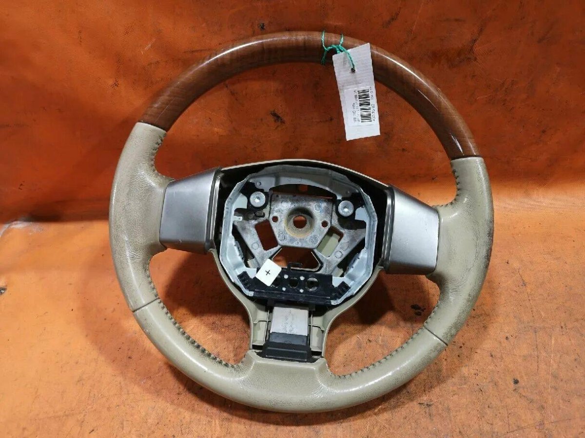 Nissan Tiida c11 руль