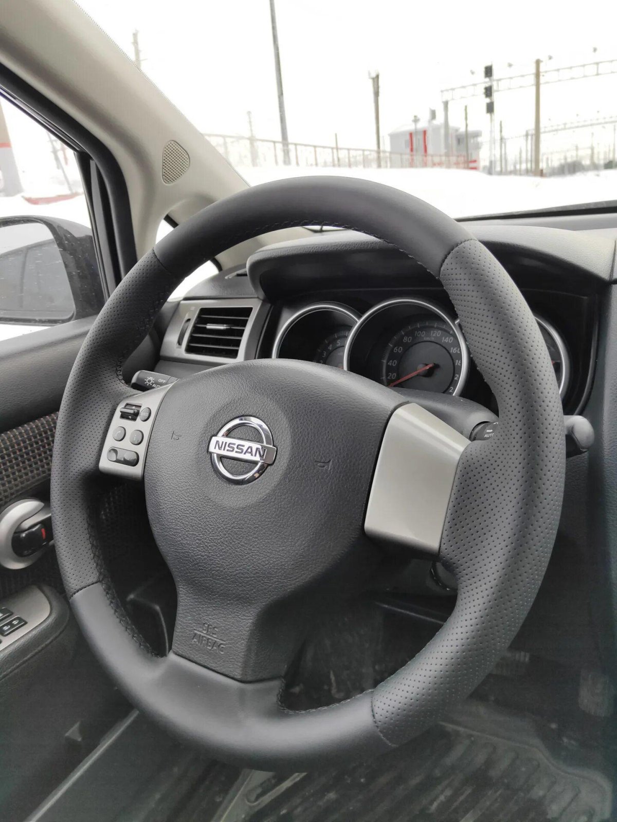 Руль Ниссан старый