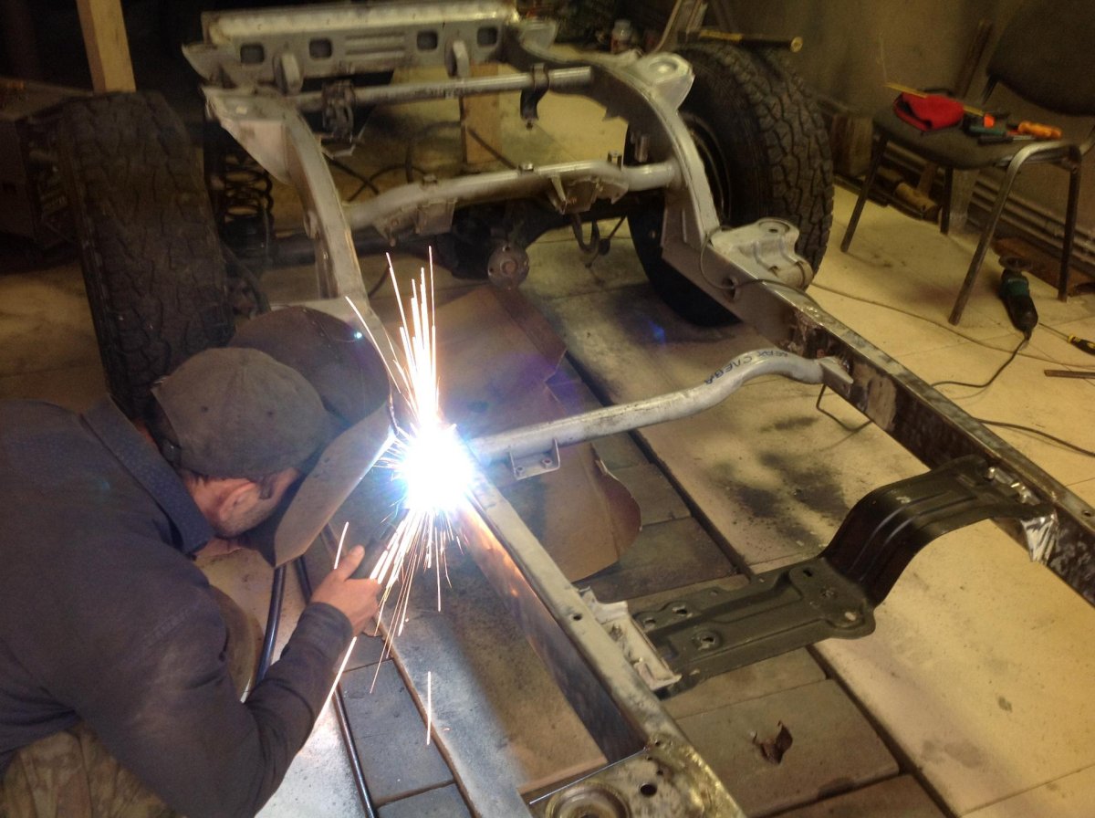 Сварка рамы грузового автомобиля КАМАЗ