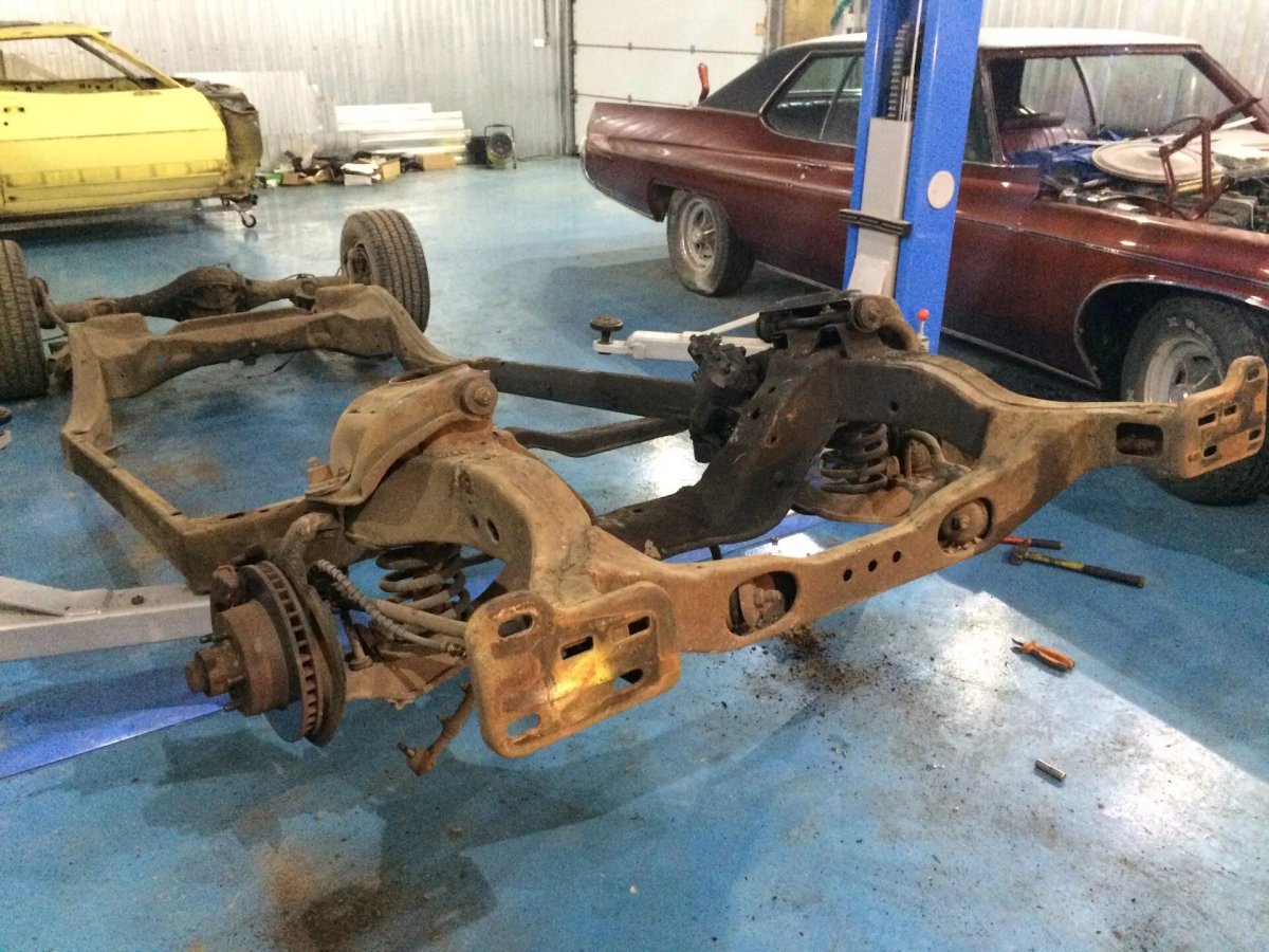 Ford Crown Victoria рама