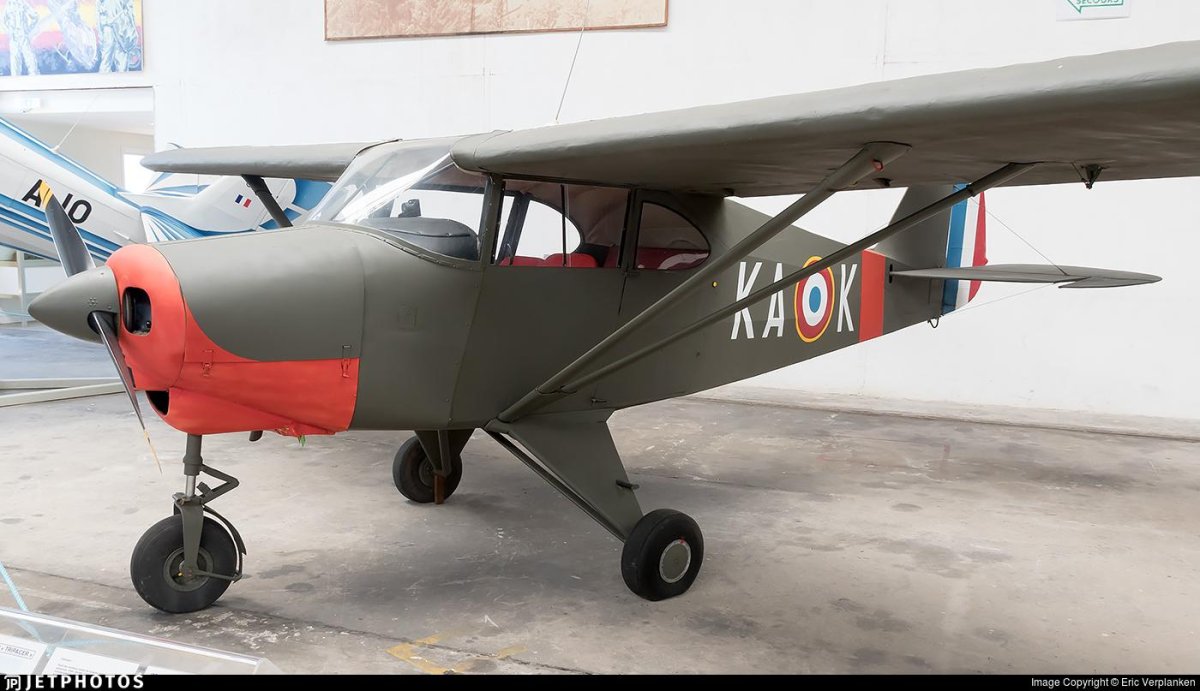 Piper pa-22 tri-Pacer