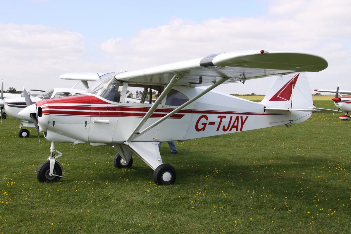 Piper pa-22-135 tri-Pacer