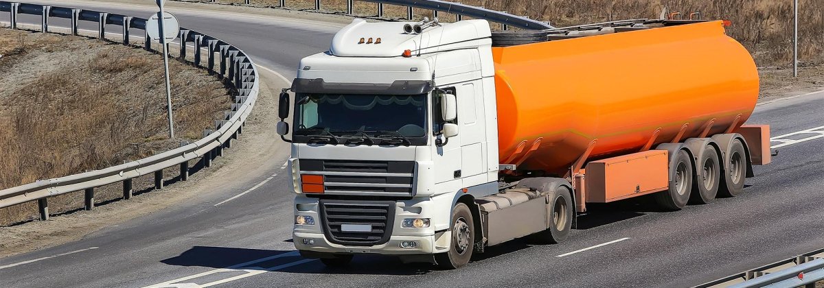 Фура бензовоз