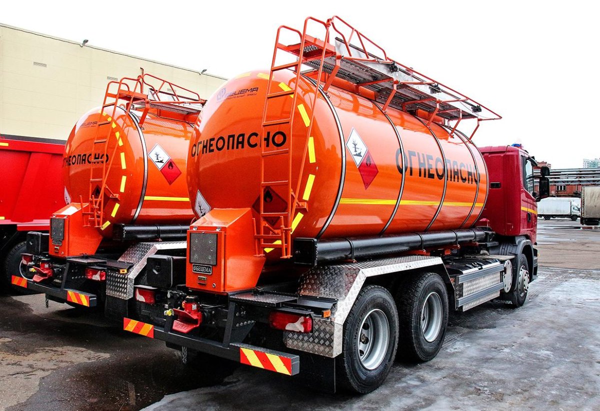 Машина нефтевоз