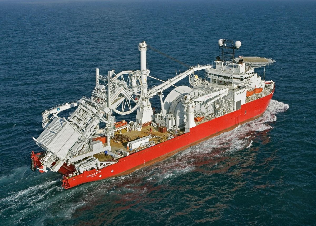 Кабелеукладчик (Cable laying Vessel)