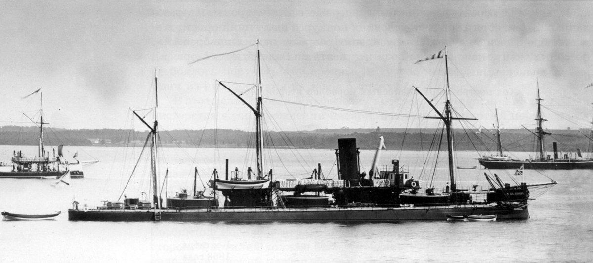 Броненосец Адмирал Лазарев