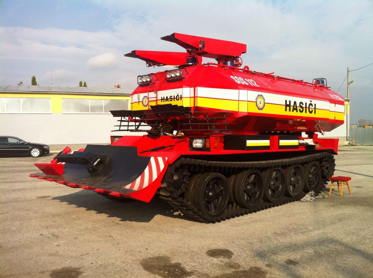 Гусеничная пожарная машина ГПМ-72