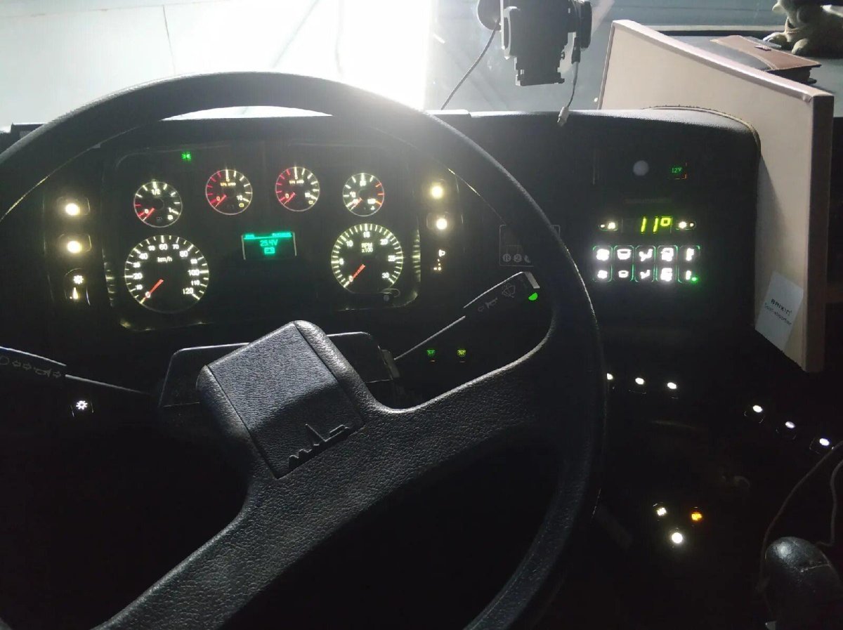 Панель управления МАЗ 5440