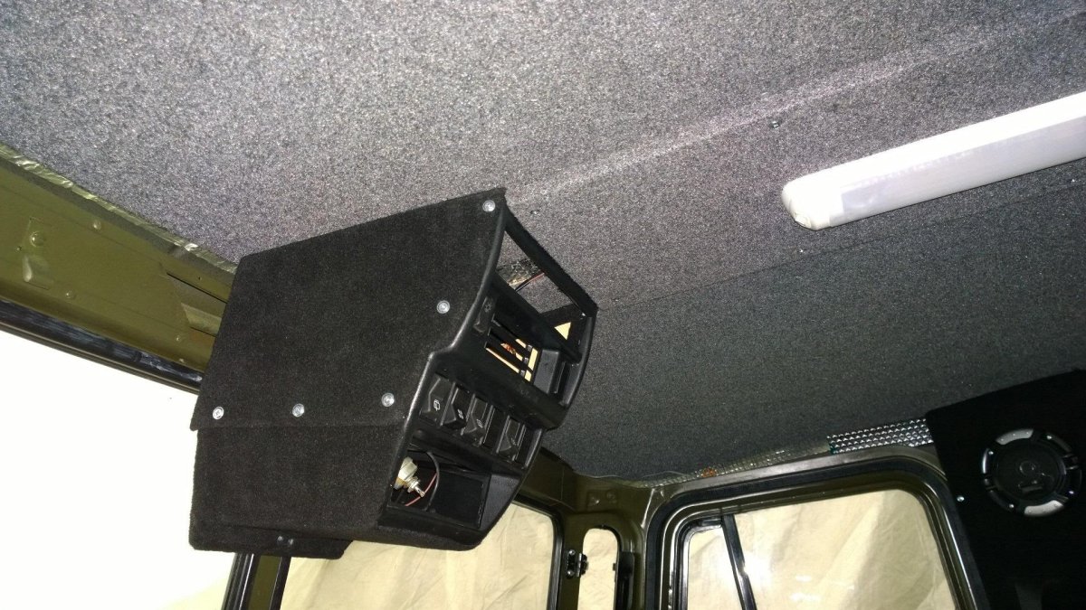 Полка под магнитолу КАМАЗ 5511