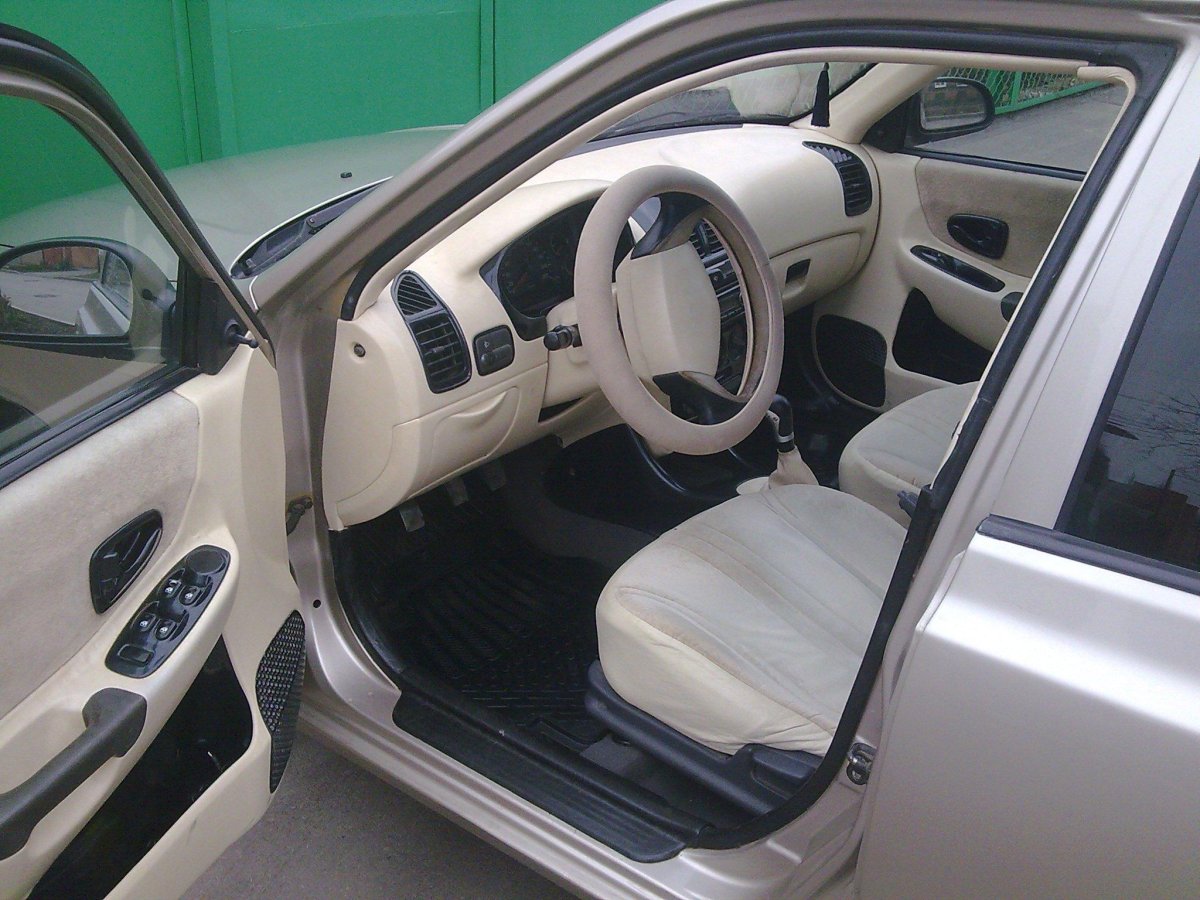 Хендай акцент светлый салон