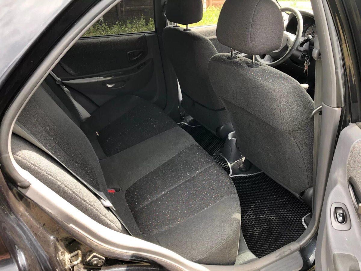 Hyundai Accent 2008 салон сзади