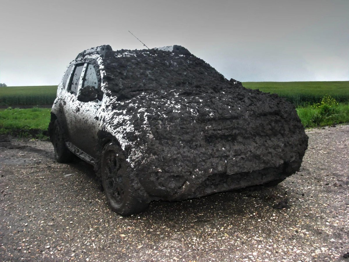 Рено Дастер 2021 в грязи