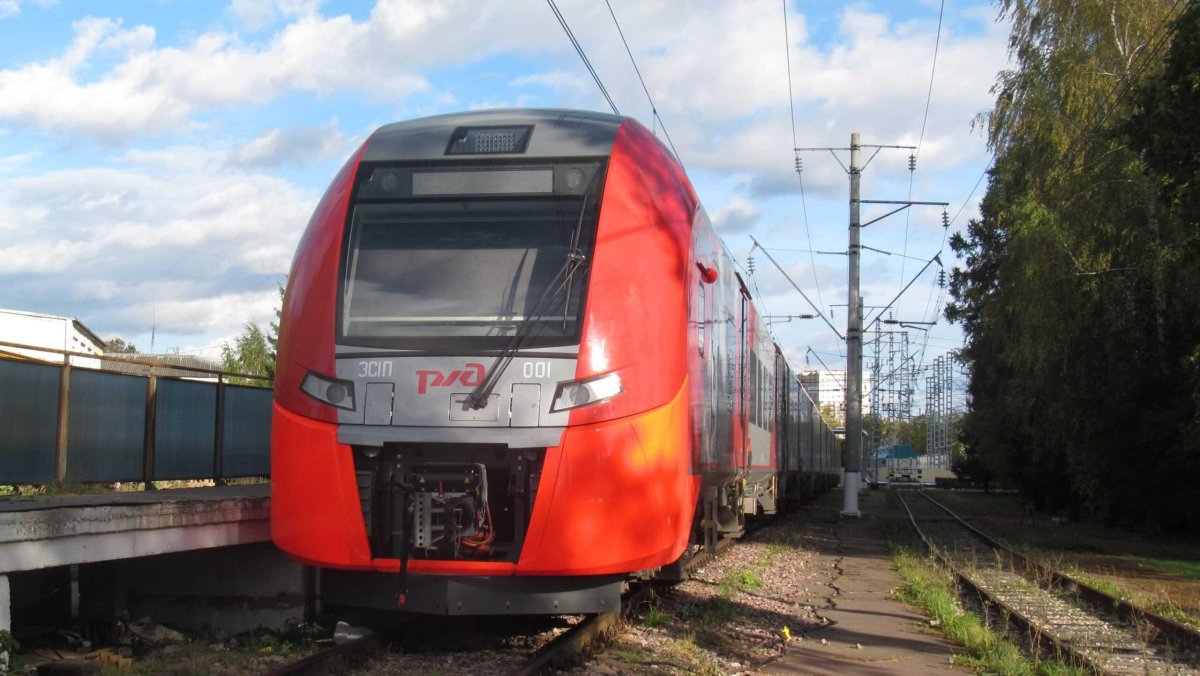 Ласточка электропоезд