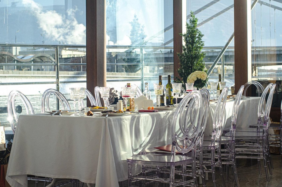 Теплоходе премиум-класса «Жемчужина»