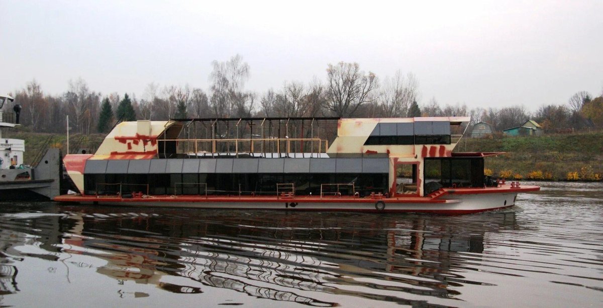 Прогулочный теплоход Жемчужина