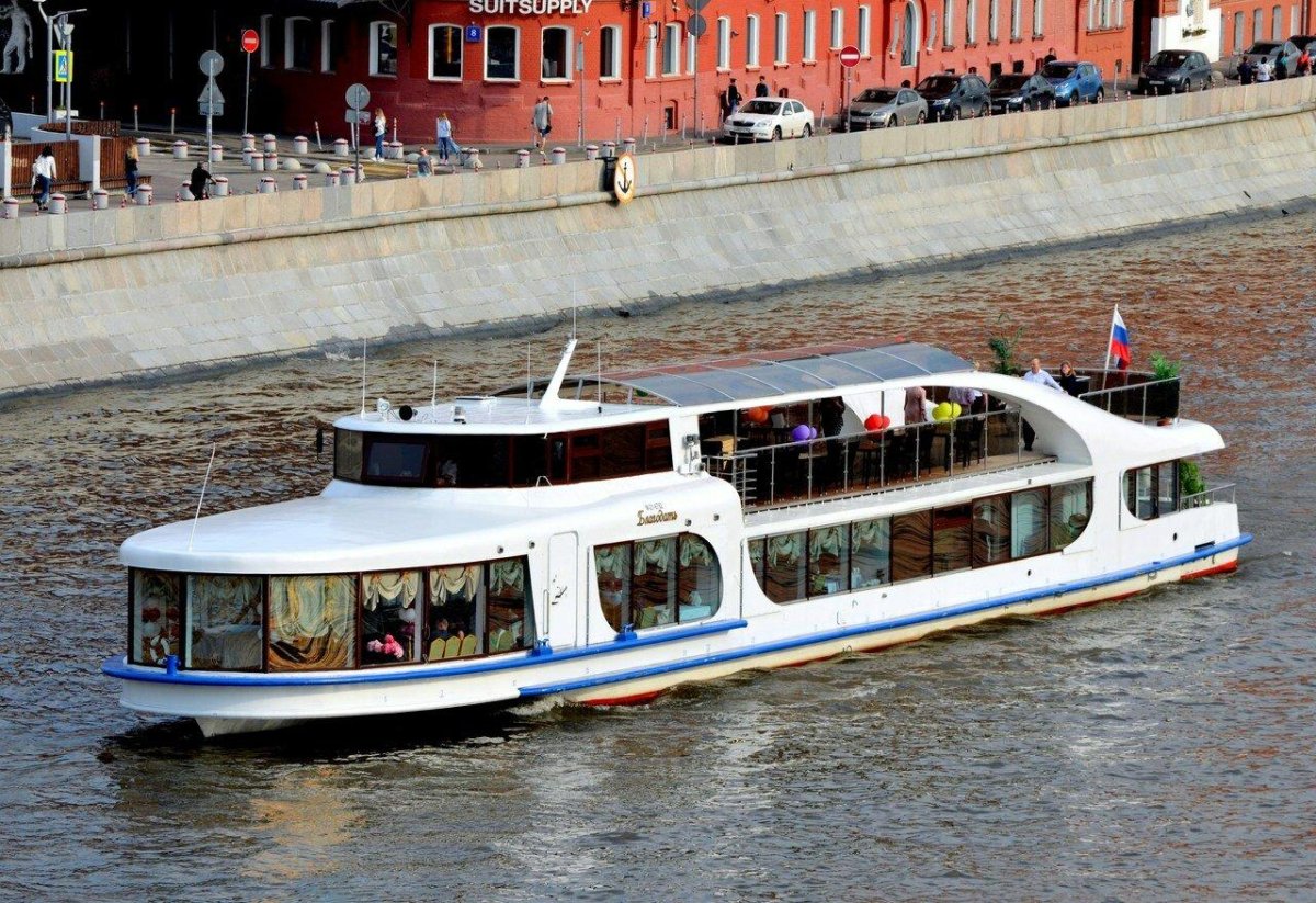 Теплоход Благодать Москва