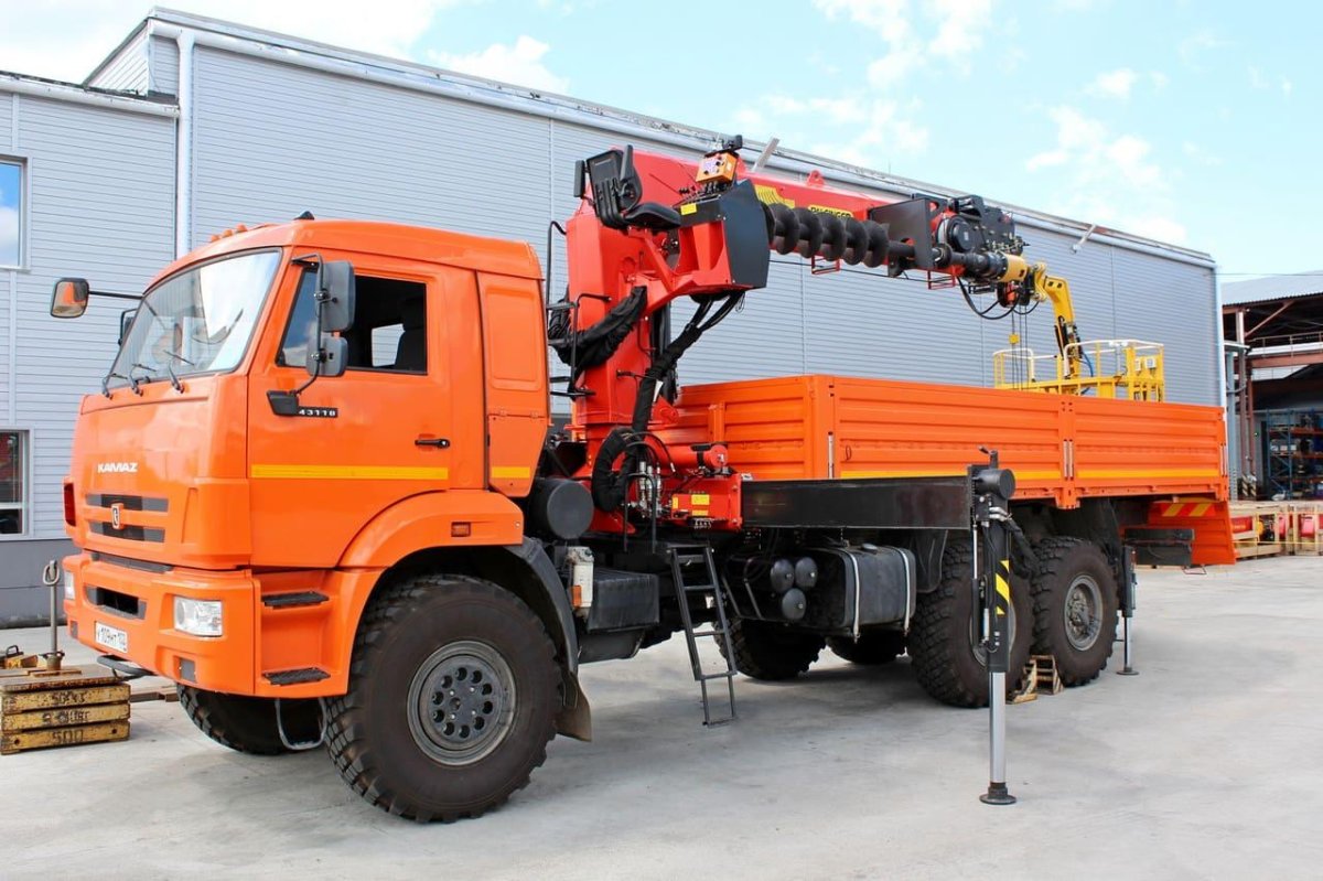 КАМАЗ 43118 С КМУ Inman it 150