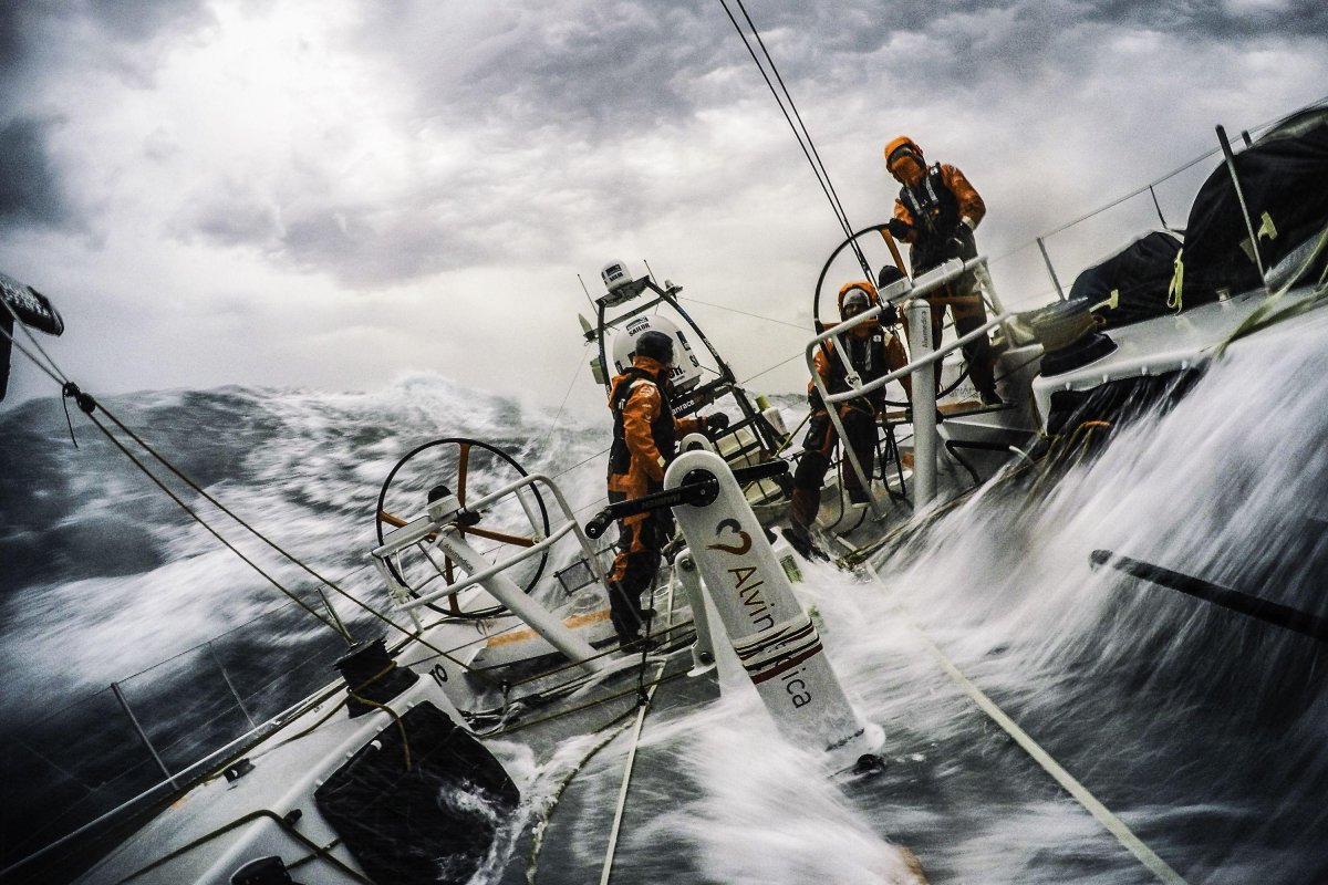 Volvo Ocean Race шторм