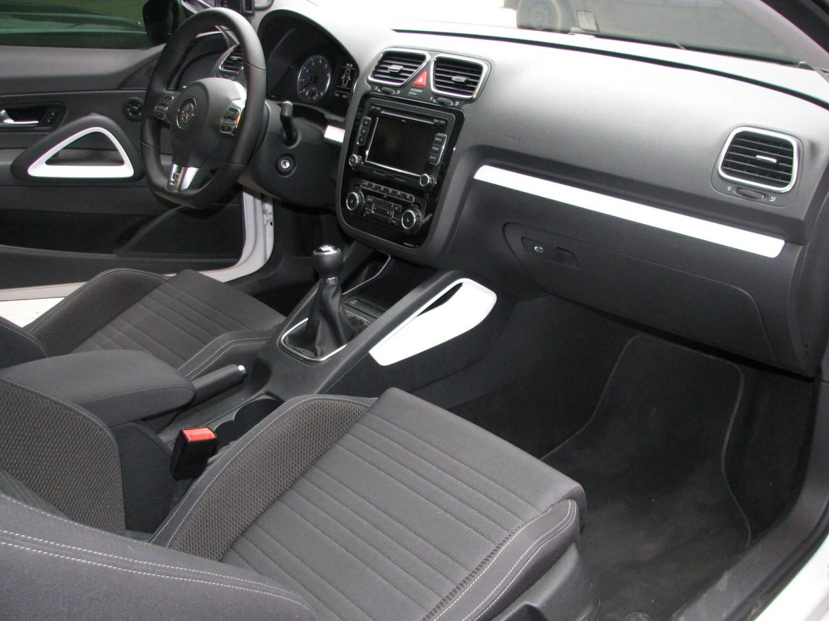 Салон VW Scirocco 2011