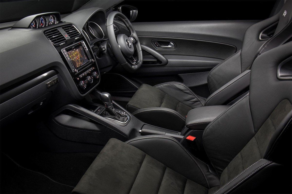 Фольксваген Сирокко 2022 салон