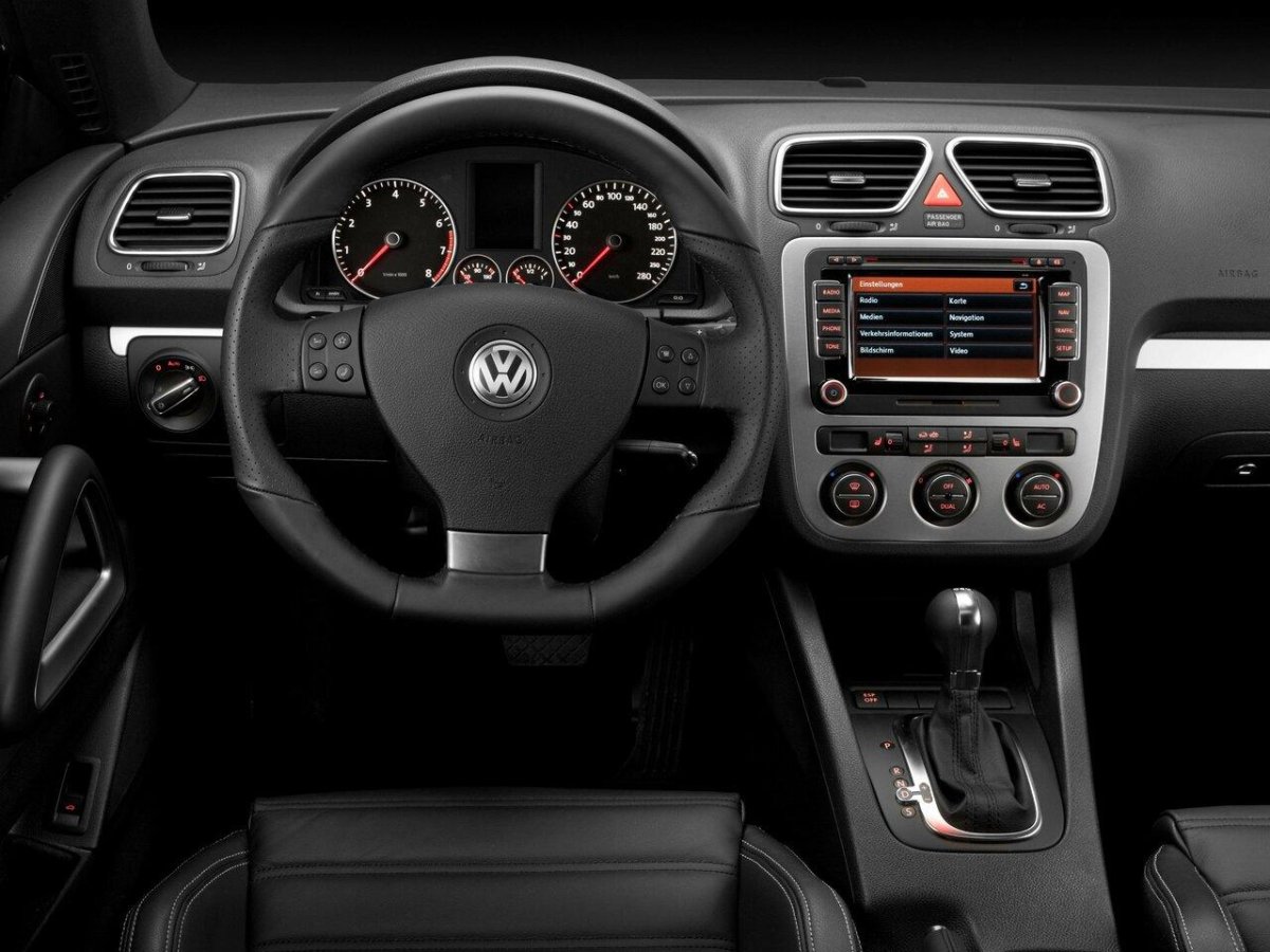 Volkswagen Scirocco 2011 салон
