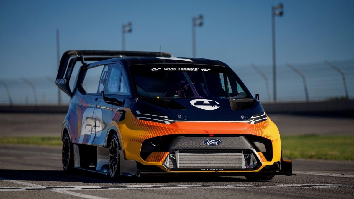 Форд СУПЕРВАН