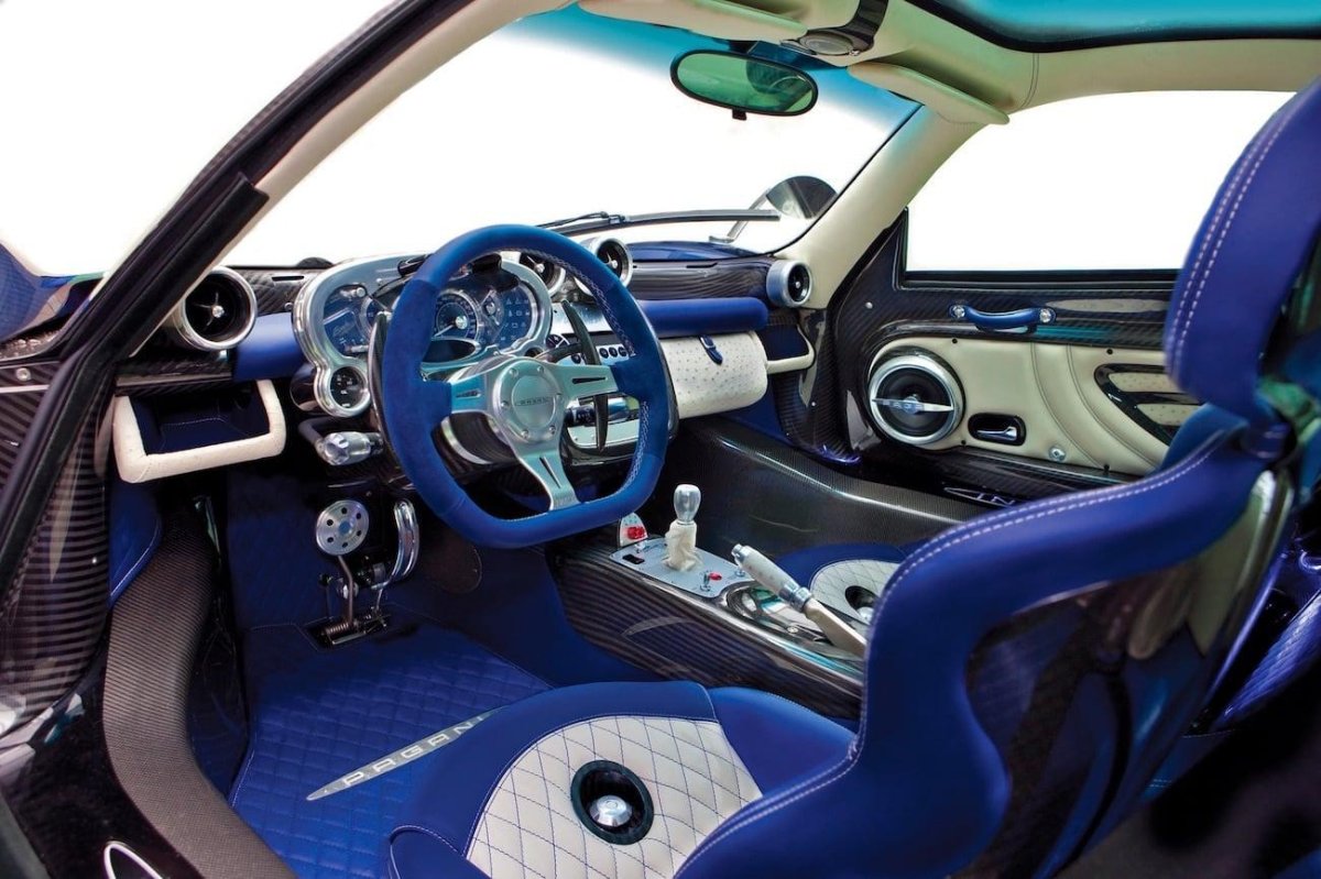 Pagani Zonda Interior